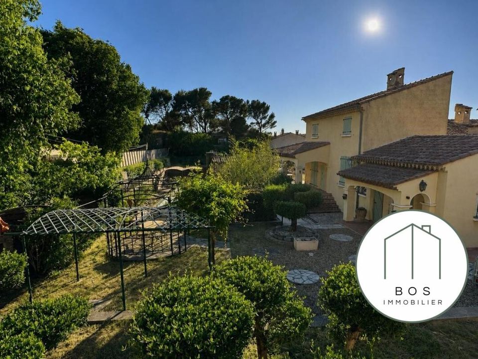Villa i Cornillon-Confoux, Bouches-du-Rhone - foto 1