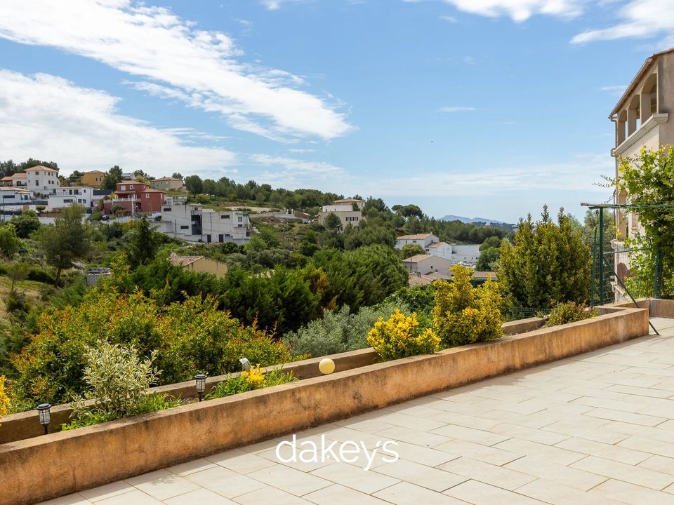 Villa i Marseille, Bouches-du-Rhone - foto 1