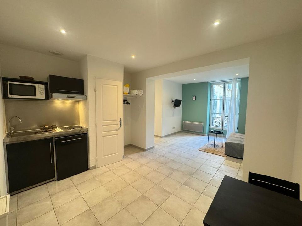 Studio in Marseille, Bouches-du-Rhone - photo 1