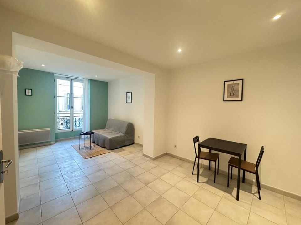 Studio in Marseille, Bouches-du-Rhone - photo 2