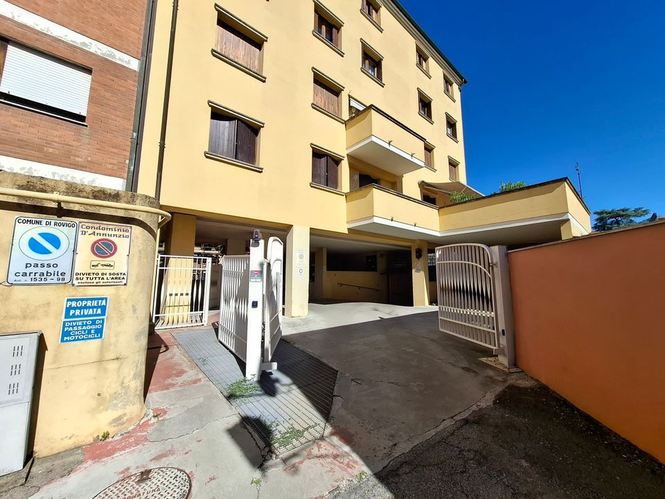 Garage i Rovigo, Rovigo - foto 1