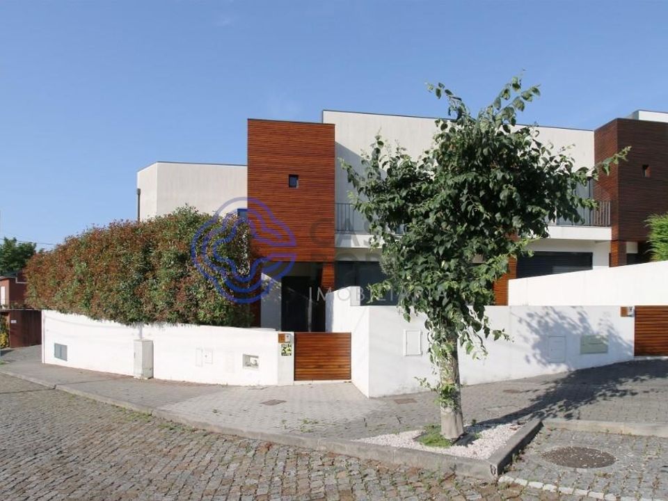 Rækkehus i Santo Tirso, Porto - foto 1