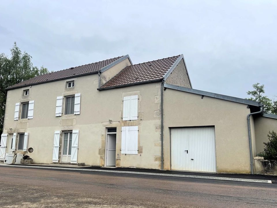 Landejendom i Perrogney-les-Fontaines, Haute-Marne - foto 1