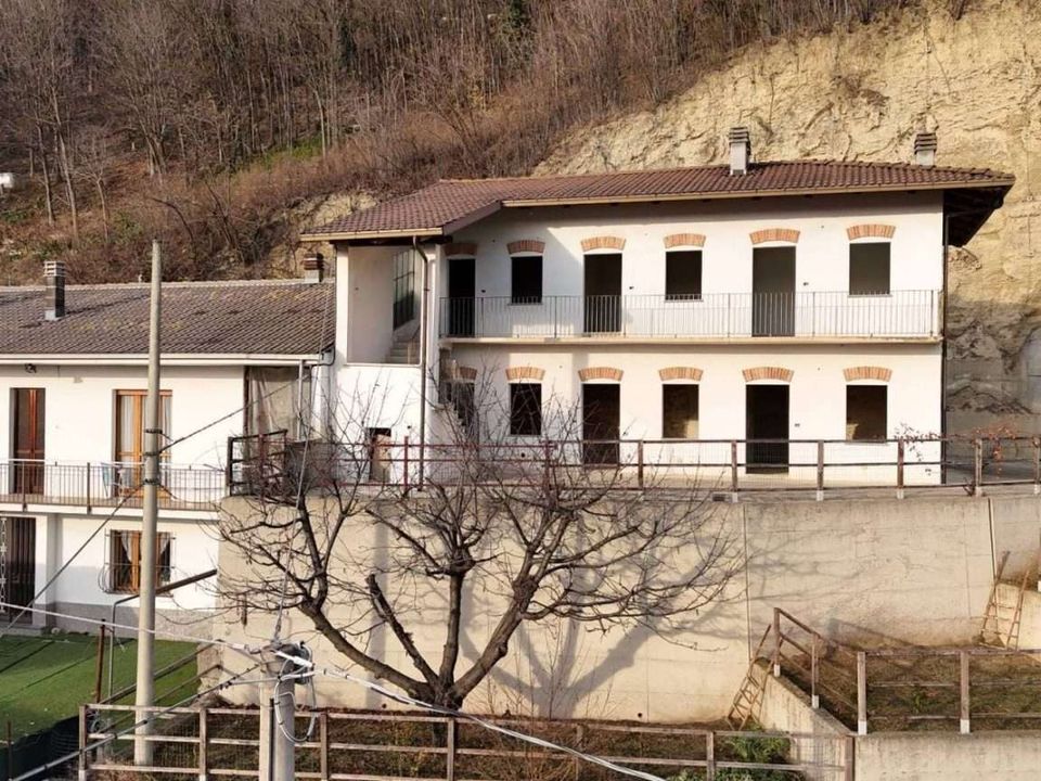 Villa i Corneliano d'Alba, Cuneo - foto 1