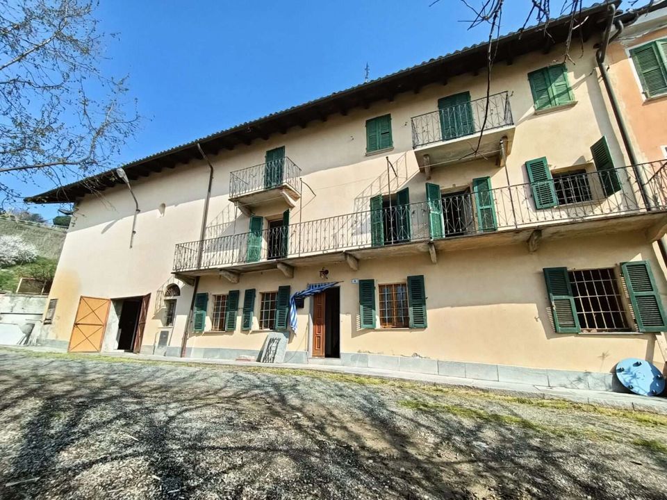 Farm hus i Alice Bel Colle, Alessandria - foto 1