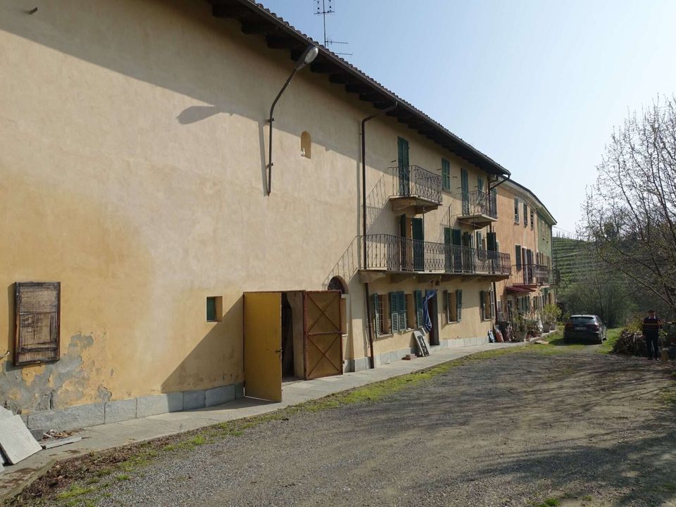 Farm hus i Alice Bel Colle, Alessandria - foto 5