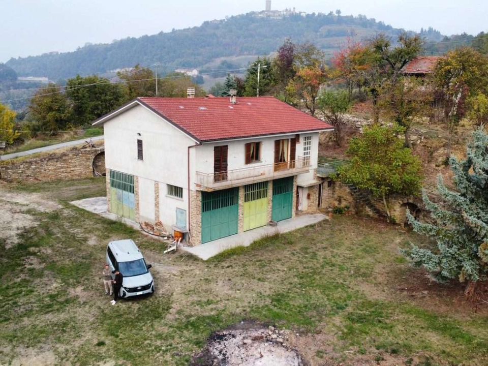 Farm hus i San Giorgio Scarampi, Asti - foto 1
