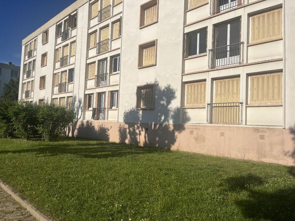Lejlighed i Vaulx-en-Velin, Rhone - foto 1