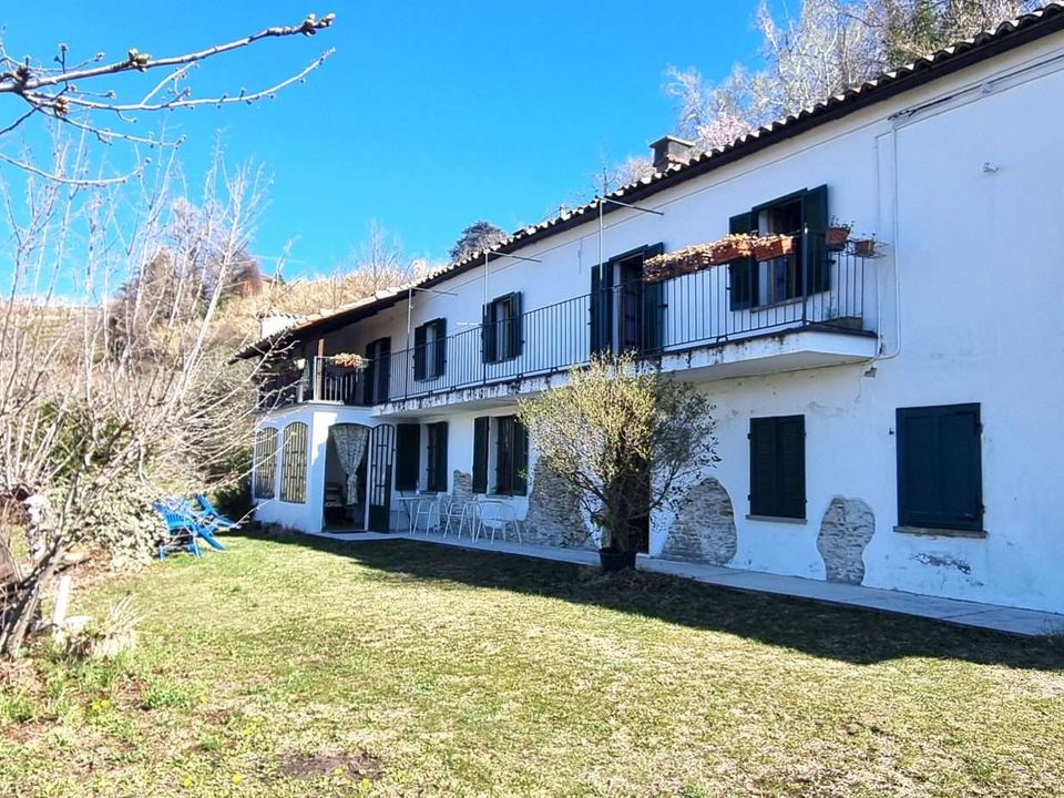 Farm hus i Santo Stefano Belbo, Cuneo - foto 1