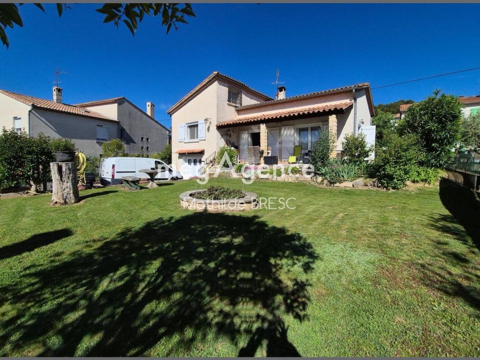 Villa i Sainte-Tulle, Alpes-de-Haute-Provence - foto 1