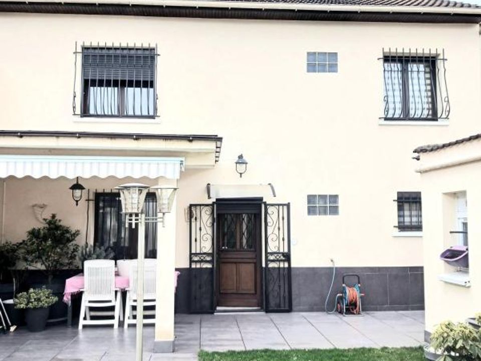 Villa in Drancy, Seine-Saint-Denis - foto 1
