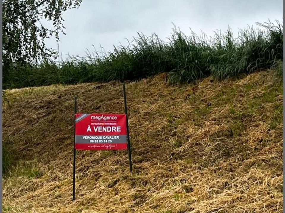 Helårsgrund i Montrécourt, Nord - foto 3