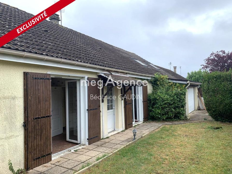 Villa in Chartres, Eure-et-Loir - foto 1