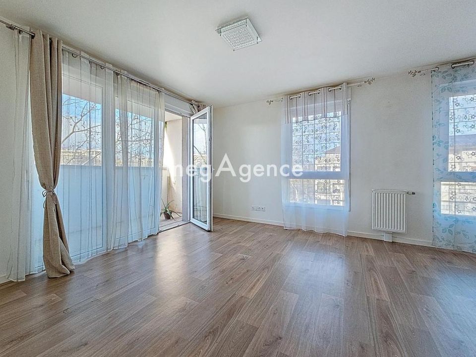 Lejlighed i Les Mureaux, Yvelines - foto 2