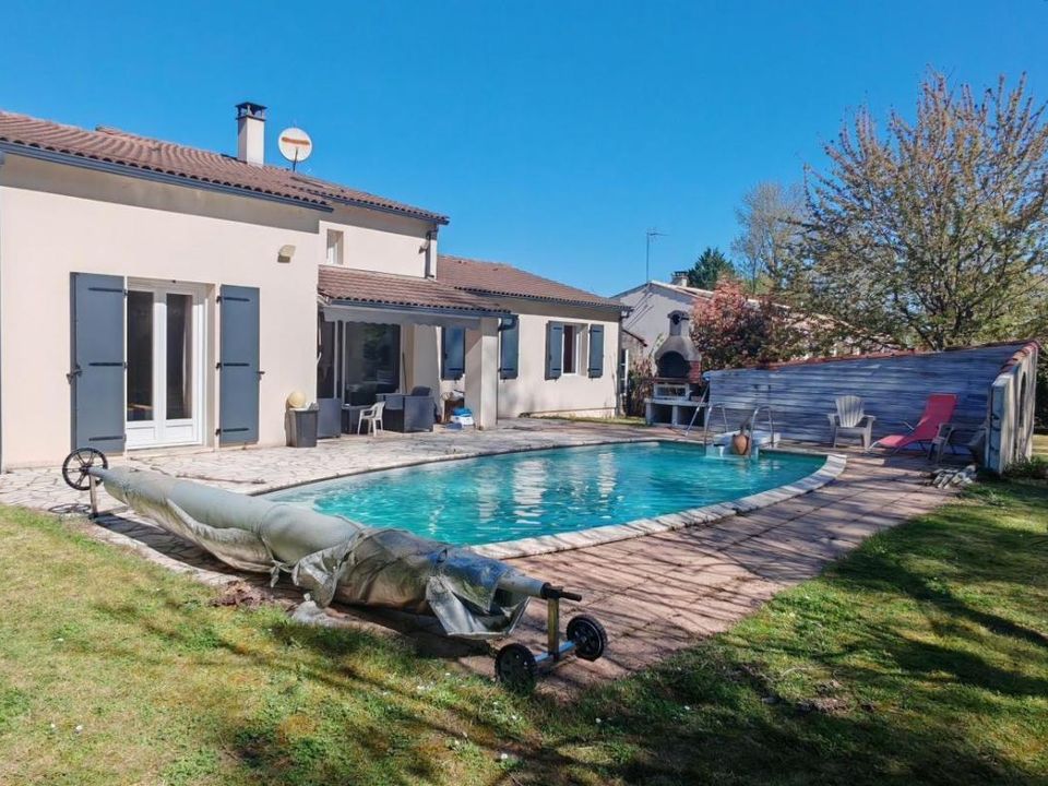 Villa i Fontcouverte, Charente-Maritime - foto 1