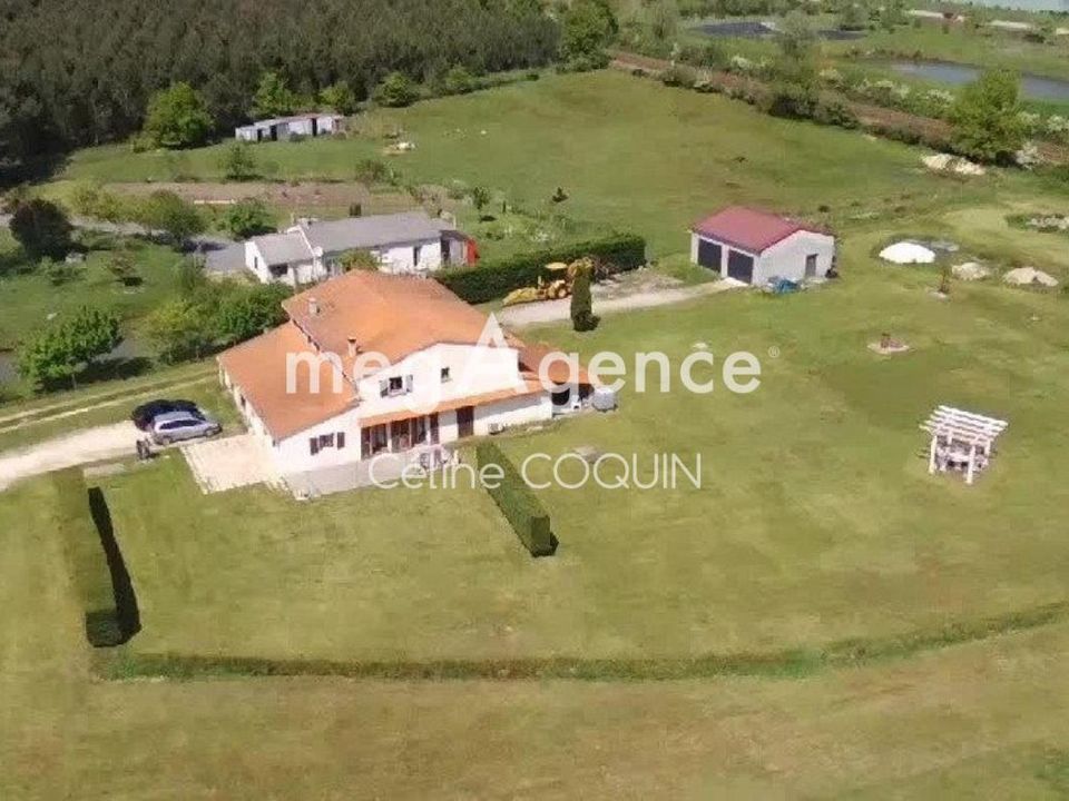 Villa i Bussac-Foret, Charente-Maritime - foto 1