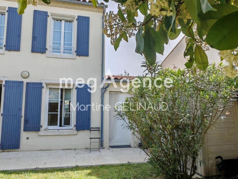 Villa i Saintes, Charente-Maritime - foto 1