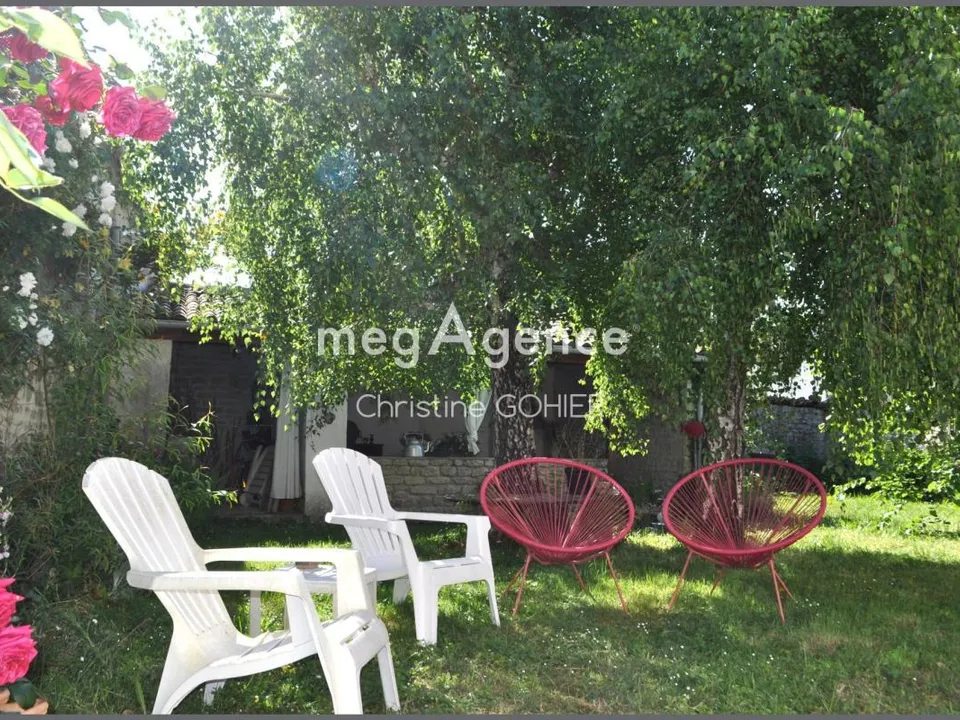 Landejendom i Saint-Georges-de-Longuepierre, Charente-Maritime - foto 3
