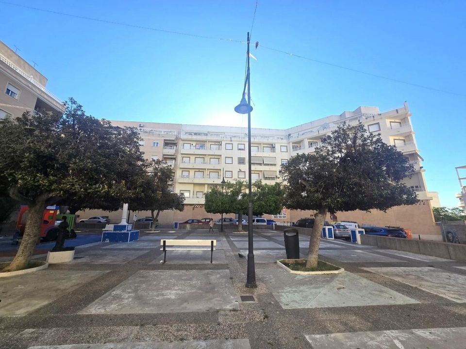 Lejlighed i Torrevieja, Alicante - foto 1