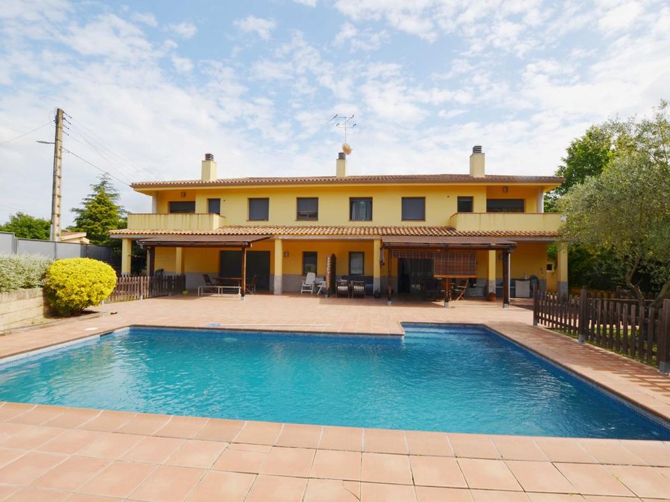 Villa i Caldes De Malavella, Gerona - foto 1
