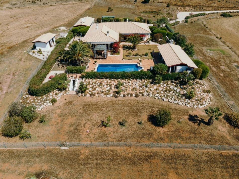 Villa i Bensafrim, Faro - foto 1