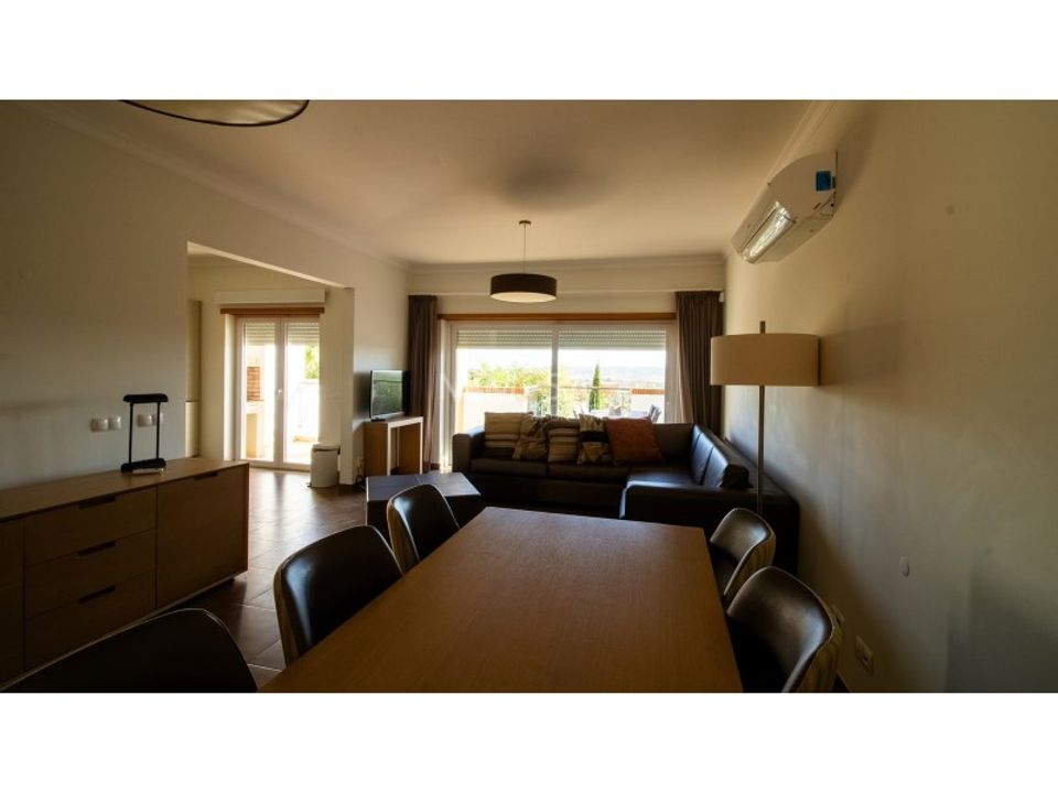 Town house in Mexilhoeira Grande, Faro - photo 5