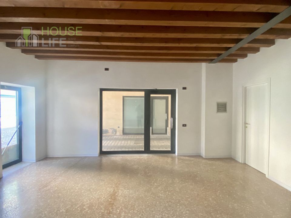 Erhvervsejendom i Schio, Vicenza - foto 1