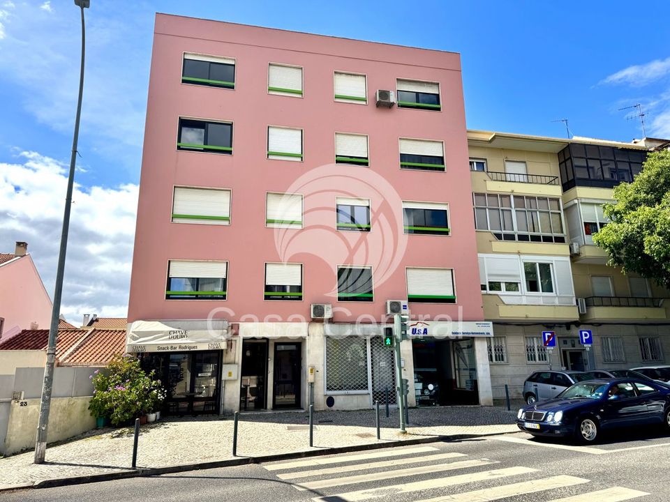 Erhvervsejendom i Amadora, Lisbon - foto 2