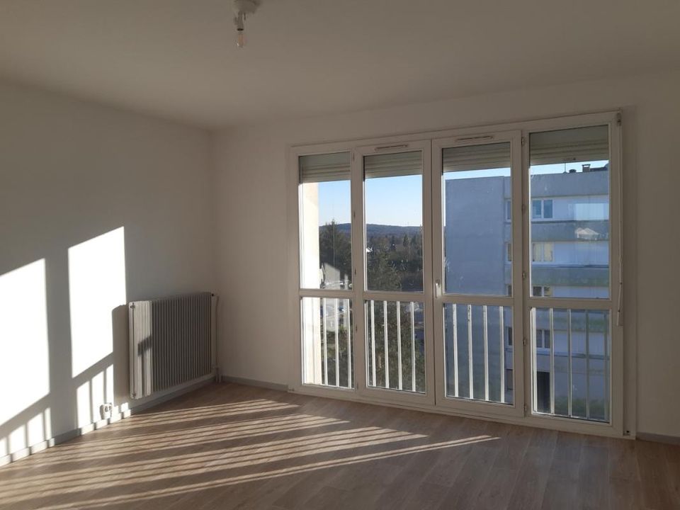 Apartment in Saint-Loup-sur-Semouse, Haute-Saone - photo 1