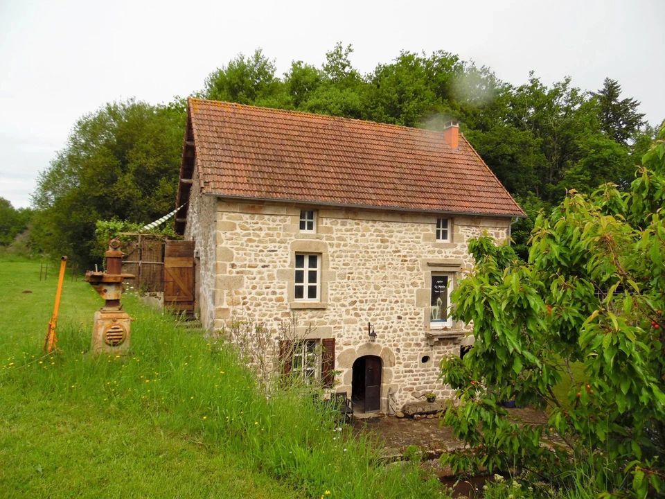 Apartment in Puy-Malsignat, Creuse - photo 1