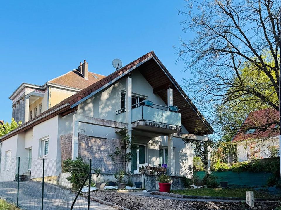 Villa i Les Auxons, Doubs - foto 1