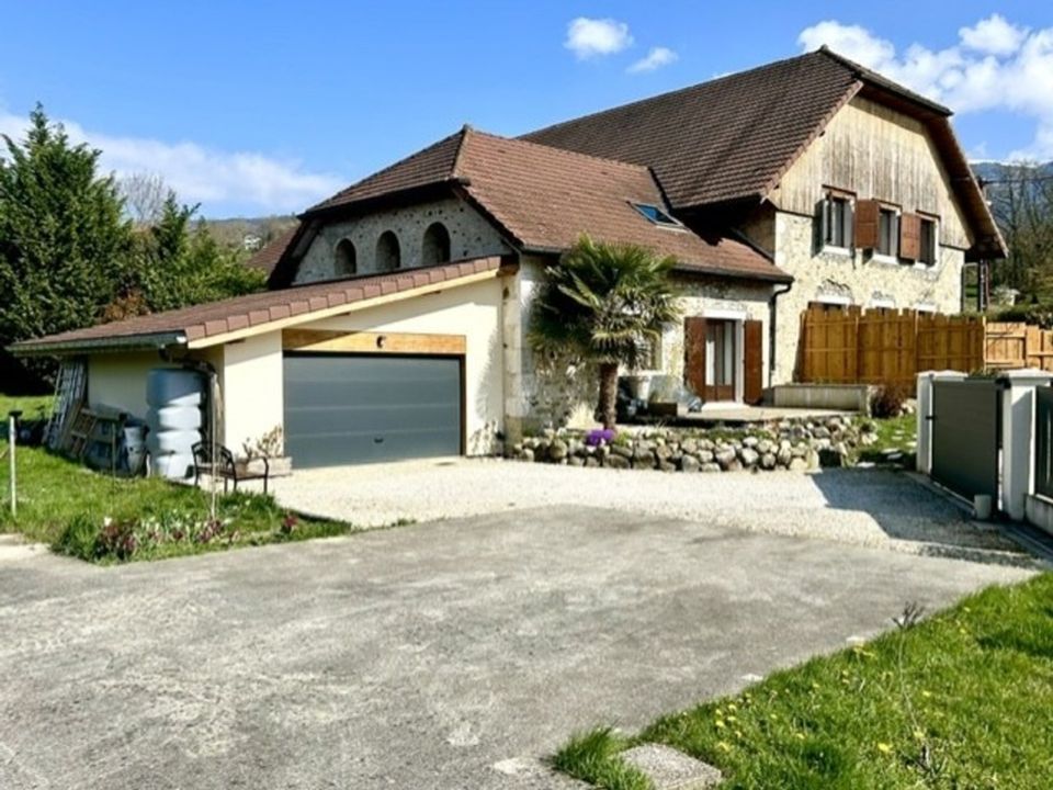 Villa i Alby-sur-Chéran, Haute-Savoie - foto 1