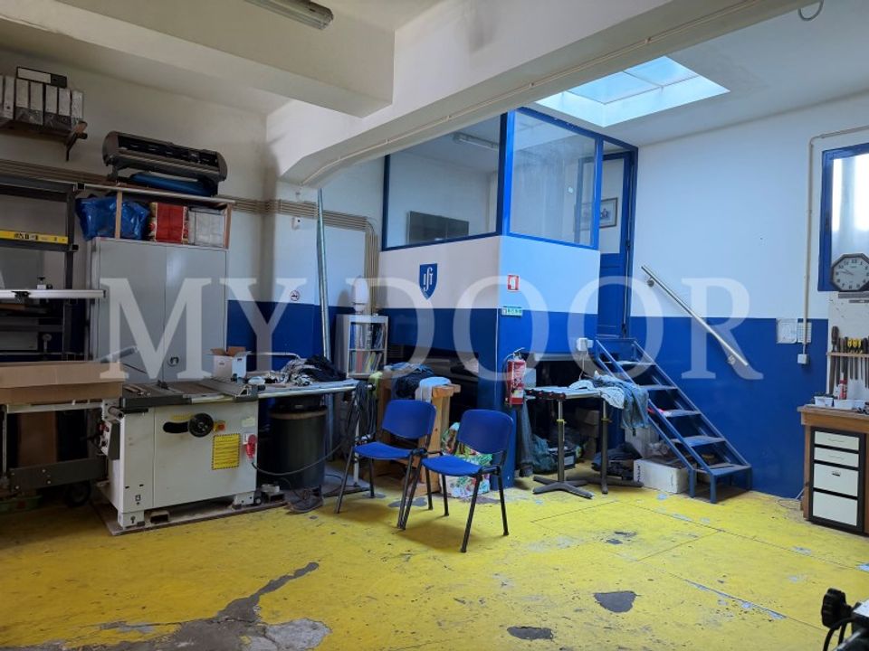 L'establiment comercial a Moscavide, Lisbon - foto 1