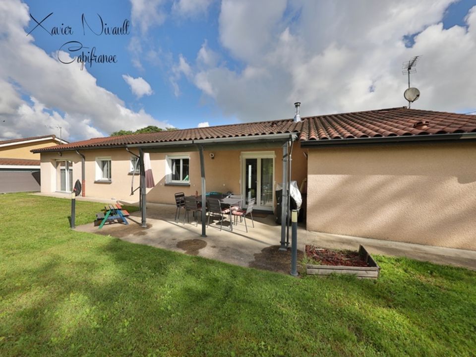 Villa i Pont-de-Vaux, Ain - foto 1