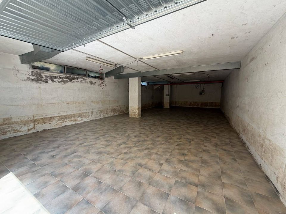 Parkeerruimte in San Benedetto Del Tronto, Ascoli Piceno - foto 4