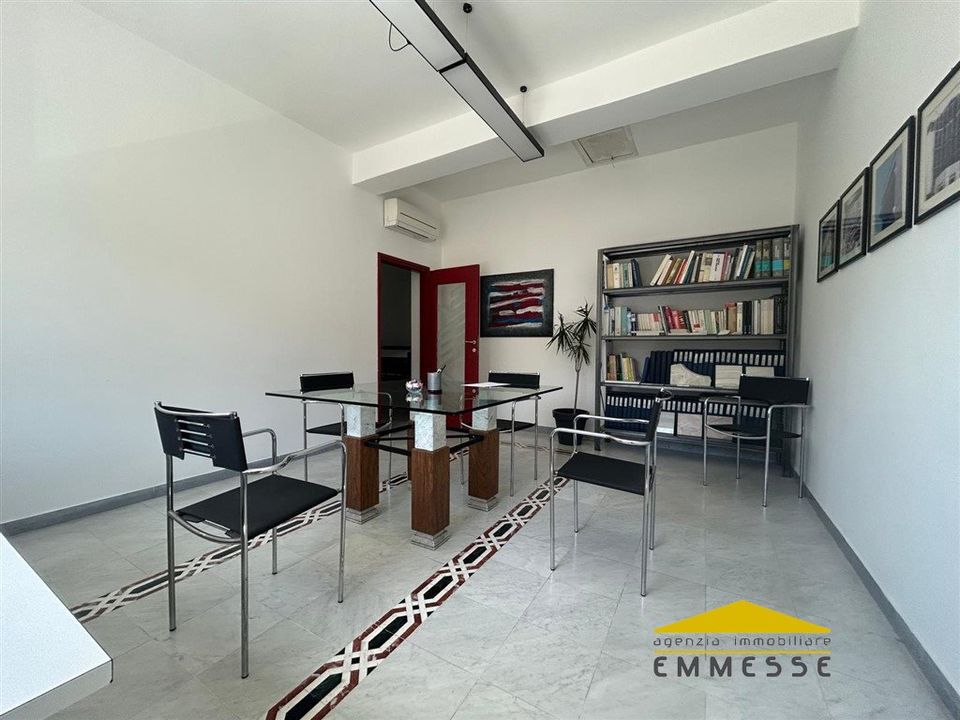 Erhvervsejendom i Massa, Massa and Carrara - foto 4