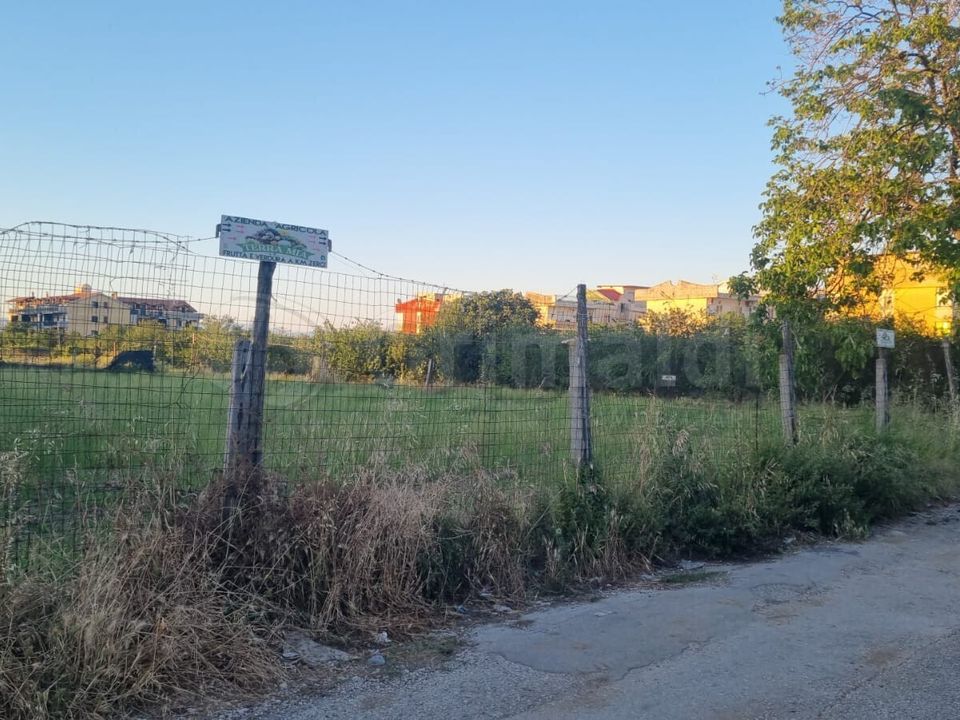 Erhvervsejendom i Giugliano in Campania, Naples - foto 1