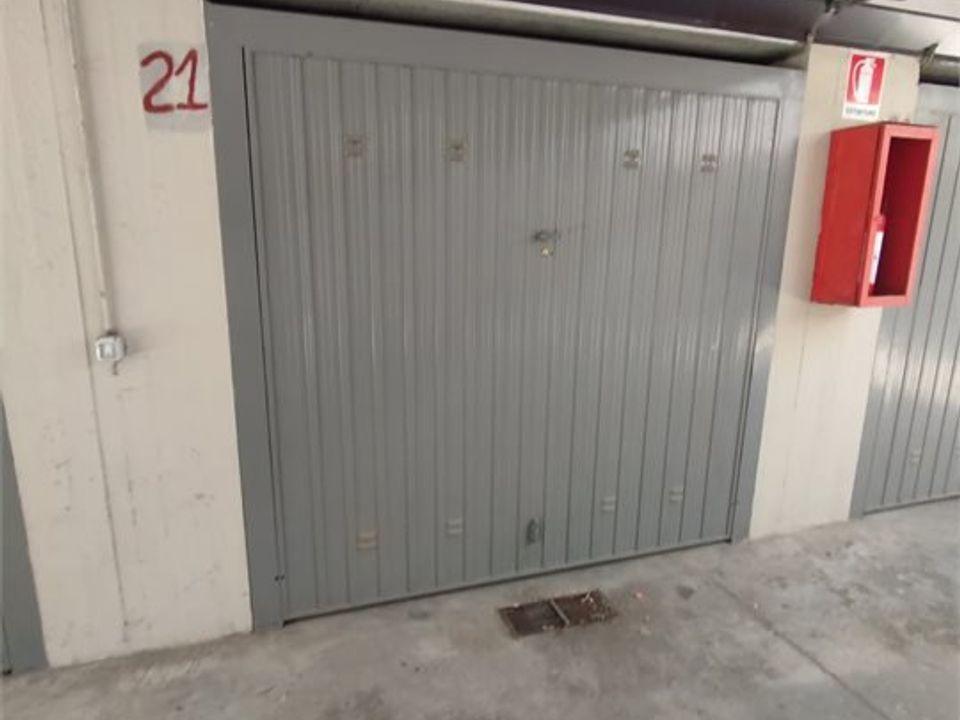 Miejsce parkingowe: Carpi, Modena – zdjęcie 2