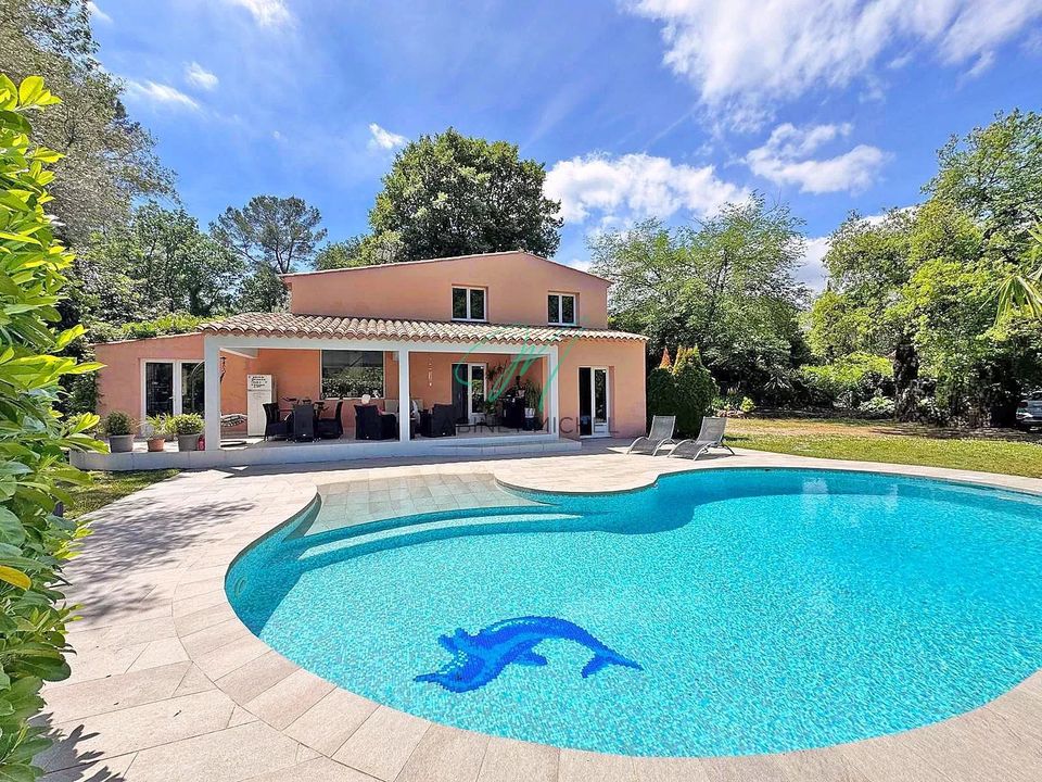 Villa i Roquefort-les-Pins, Alpes-Maritimes - foto 1