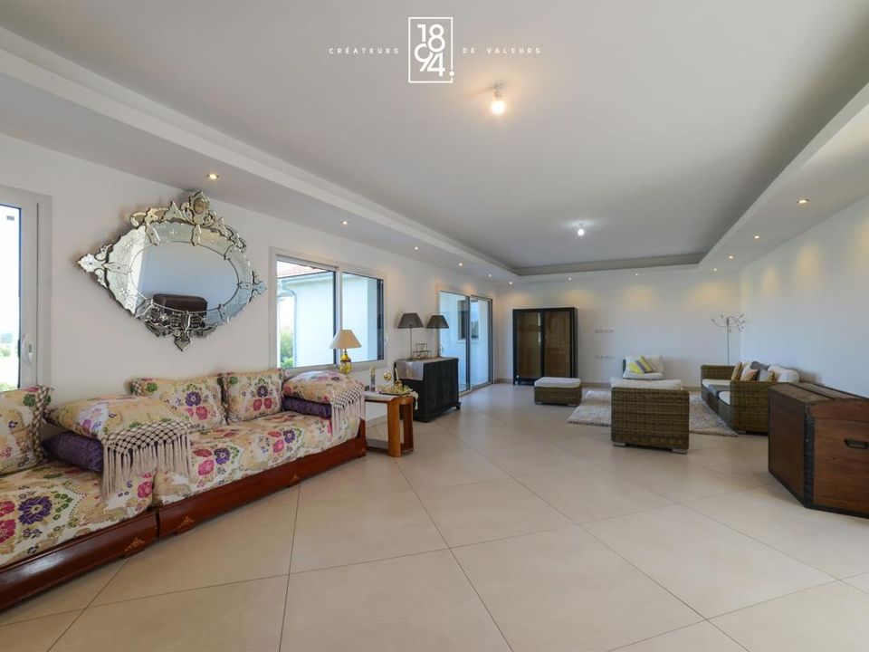 Villa i Jayat, Ain - foto 2