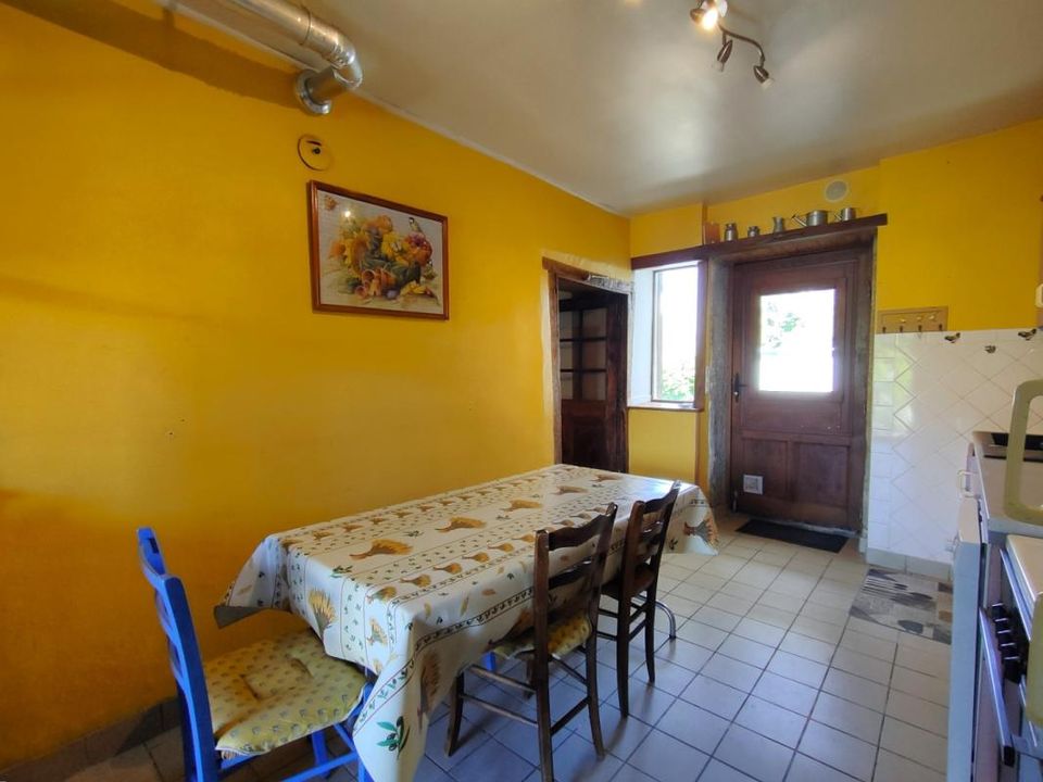 Villa i Villieu-Loyes-Mollon, Ain - foto 3