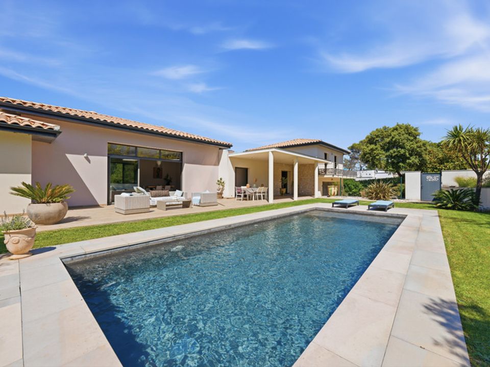 Villa i Saint-Clement-de-Riviere, Herault - bilde 1