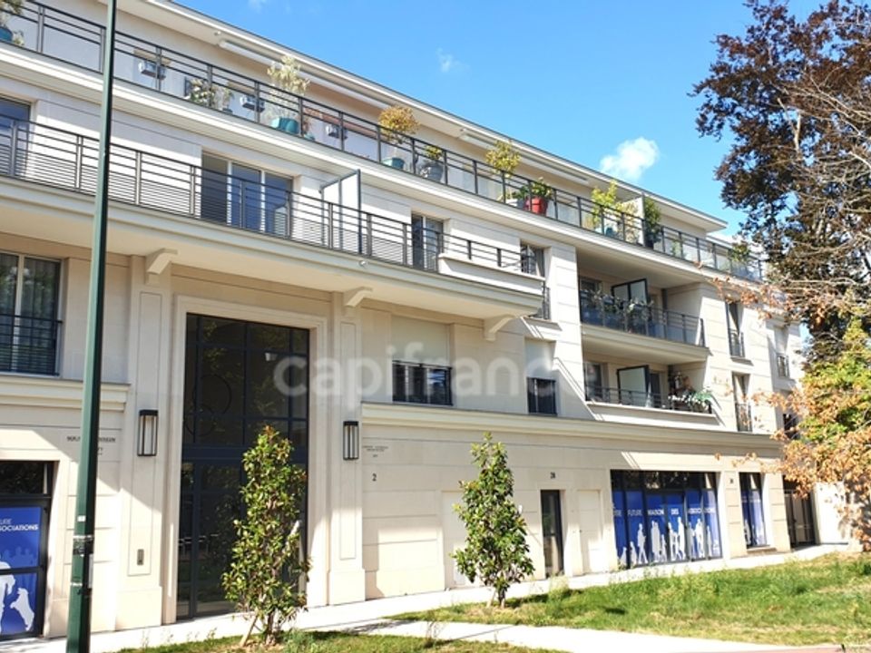 Lejlighed i Saint-Maur-des-Fossés, Val-de-Marne - foto 2