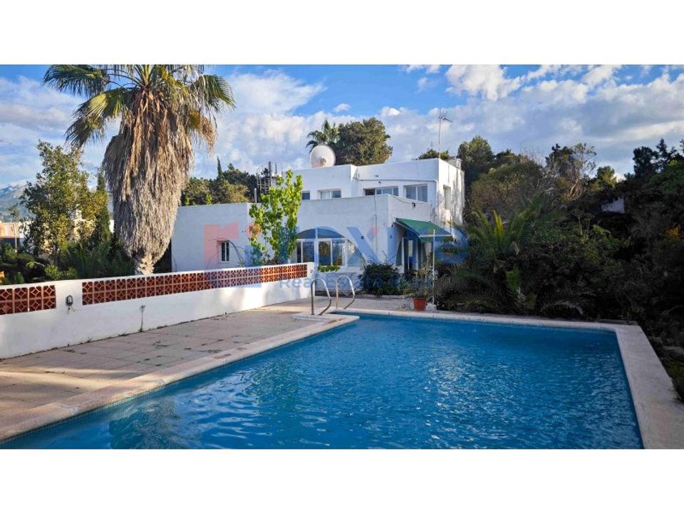 Villa a Cala de Bou, Ibiza - foto 1