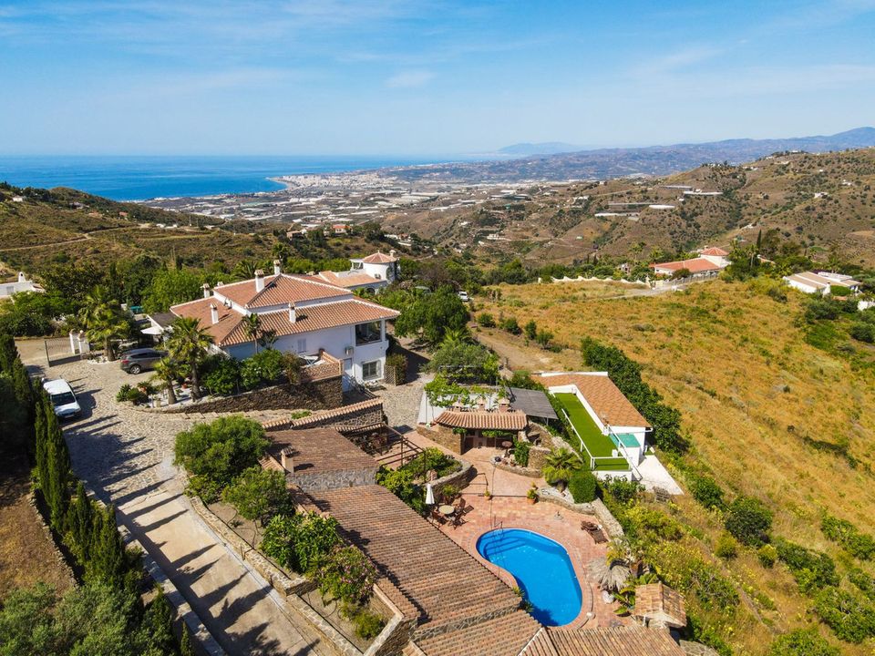 Villa i Sayalonga, Malaga - foto 1