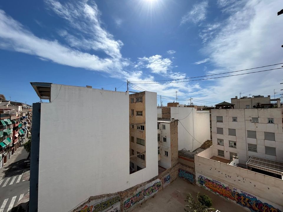 Lejlighed i Alicante, Alicante - foto 1