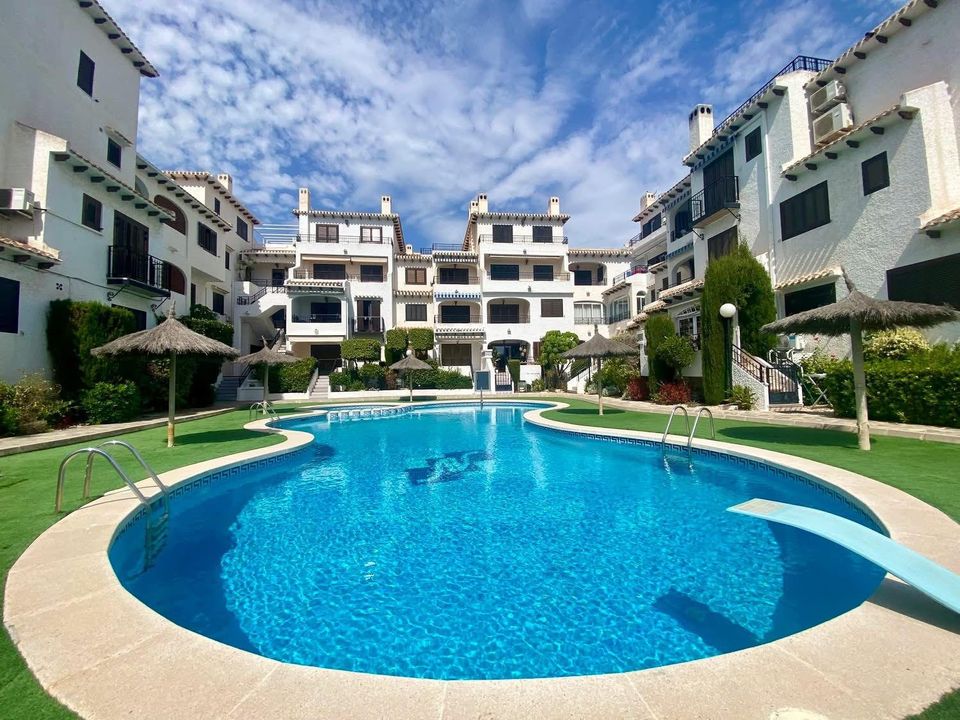 Lejlighed i Cabo Roig, Alicante - foto 2