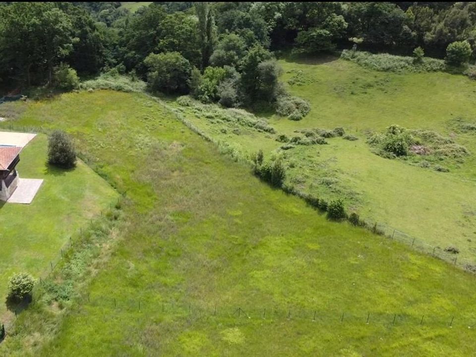 Tomt i Santullano De Las Regueras, Asturias - bilde 1