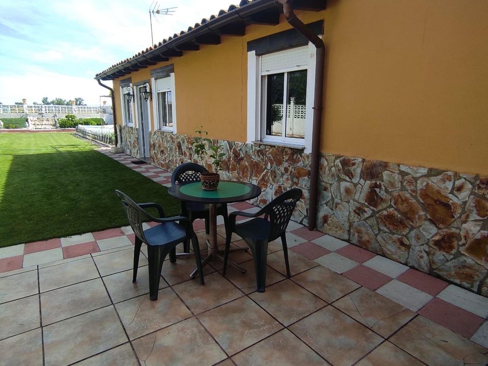 Villa in San Andres Del Rabanedo, Leon - foto 1