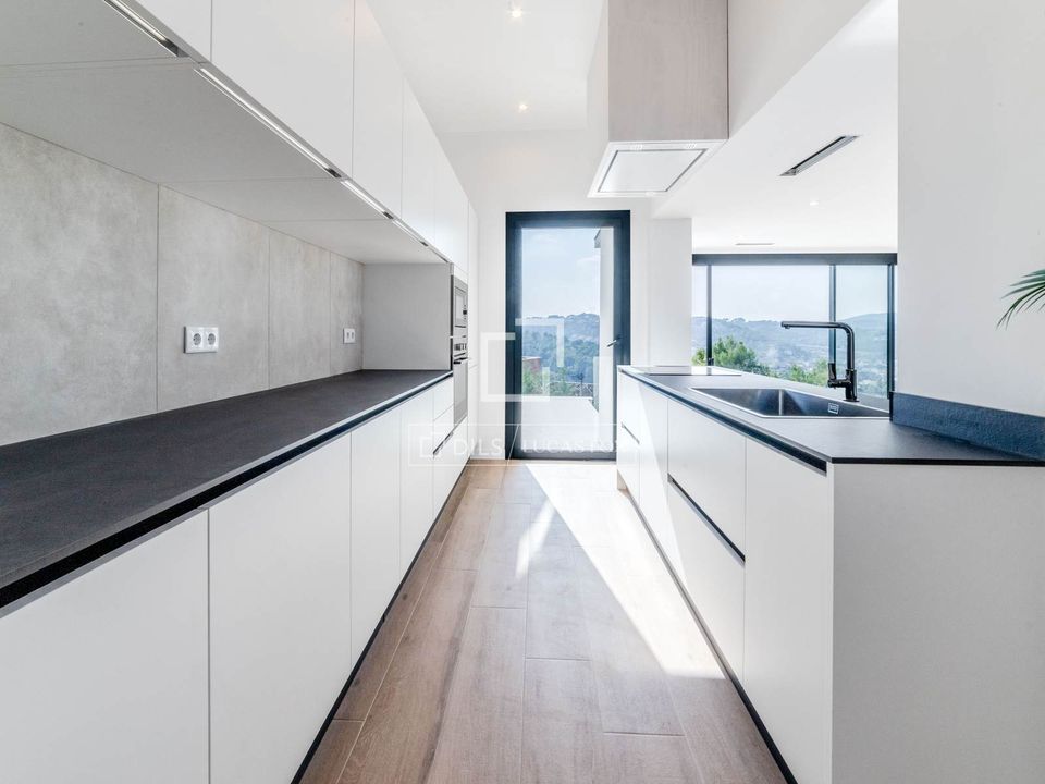 Villa i Canyelles, Barcelona - bilde 4